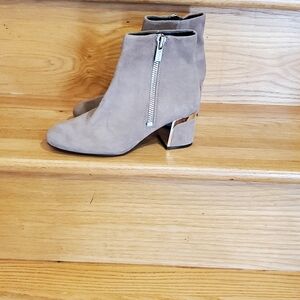 BNWT  Donna KARAN ANKLE BOOTS